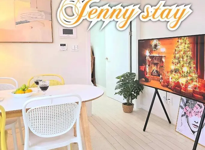Jenny Villa *